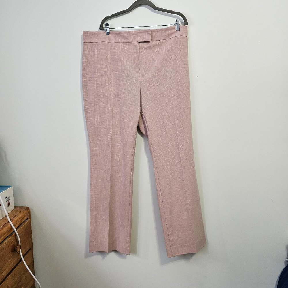 NWT le chateau Women's dress pants in light pink size 18W